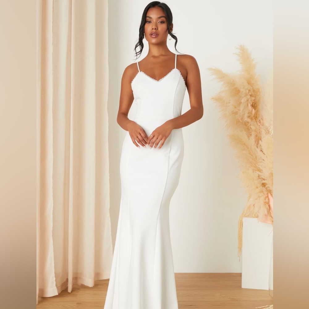 Lulus maxi dress, brand new never worn, super cute white dress!
